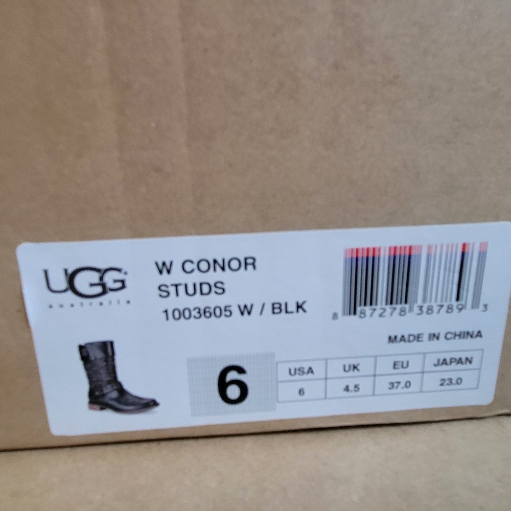UGG Boot - Picture 5 of 5